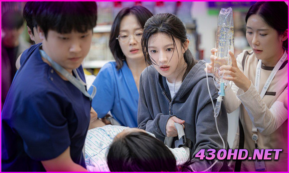 ดูซีรี่ย์ Resident Playbook (2025) เพลย์บุ๊คชุดกาวน์ EP.1-12 จบ | ซับไทย